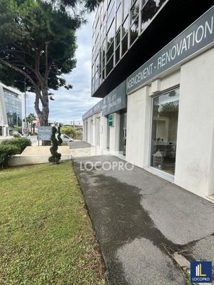 Local commercial - 200 m²