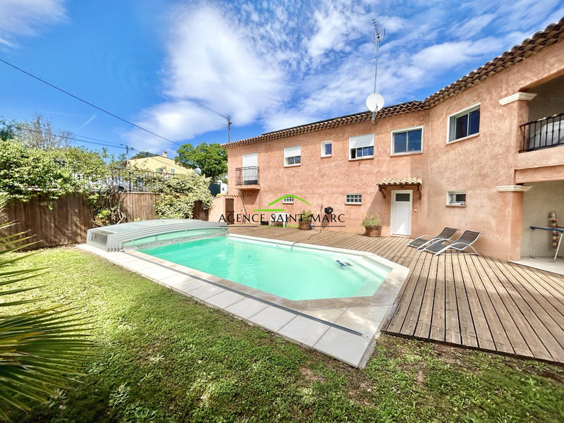 Maison - 180 m² - 5 pièces