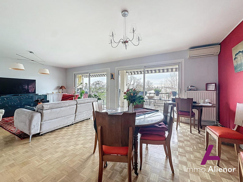 Appartement - 104 m² - 4 pièces