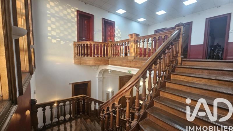 Maison - 790 m² - 21 pièces