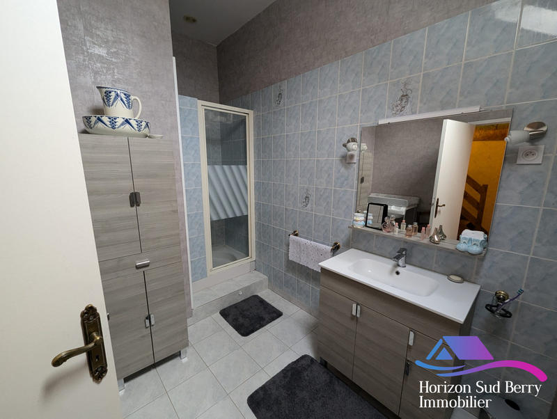 Maison - 234 m² - 8 pièces