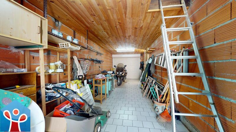 Maison - 90 m² - 4 pièces