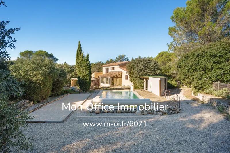 Villa - 200 m² - 8 pièces