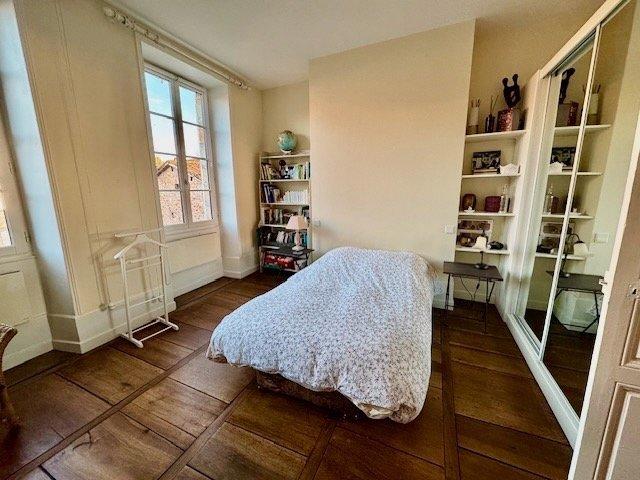 Appartement - 171 m² - 5 pièces