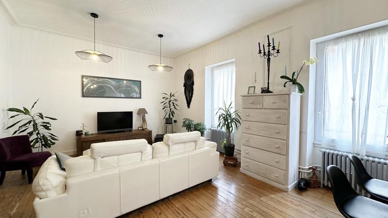 Maison de ville - 180 m² - 7 pièces