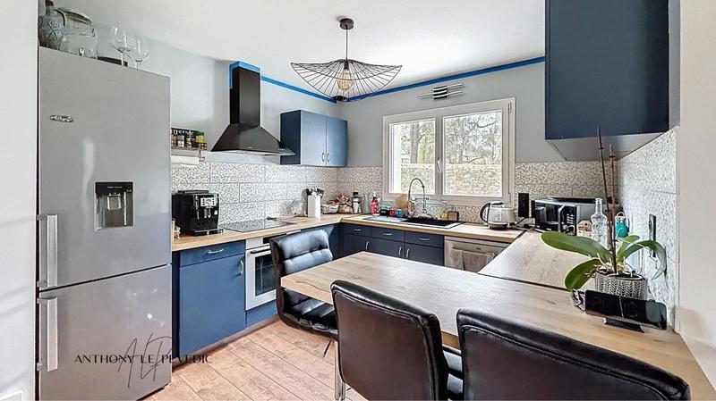 Maison - 121 m² - 8 pièces