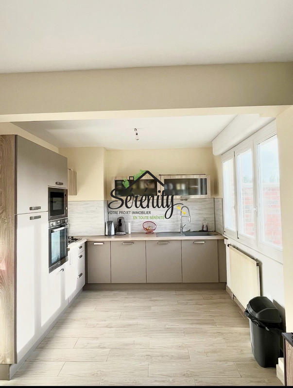 Maison - 90 m² - 5 pièces