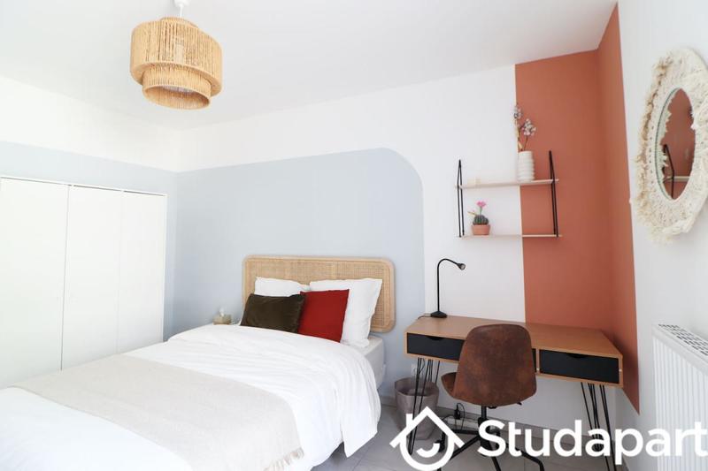 Chambre - 11 m² - 1 pièce