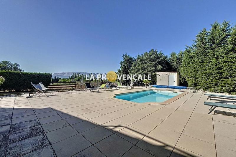 Maison - 163 m² - 6 pièces