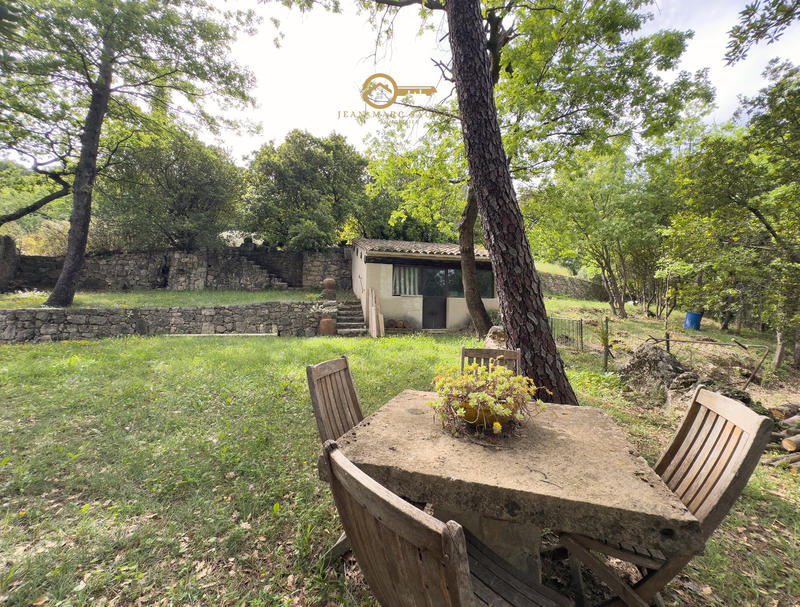 Propriété - 200 m² - 8 pièces