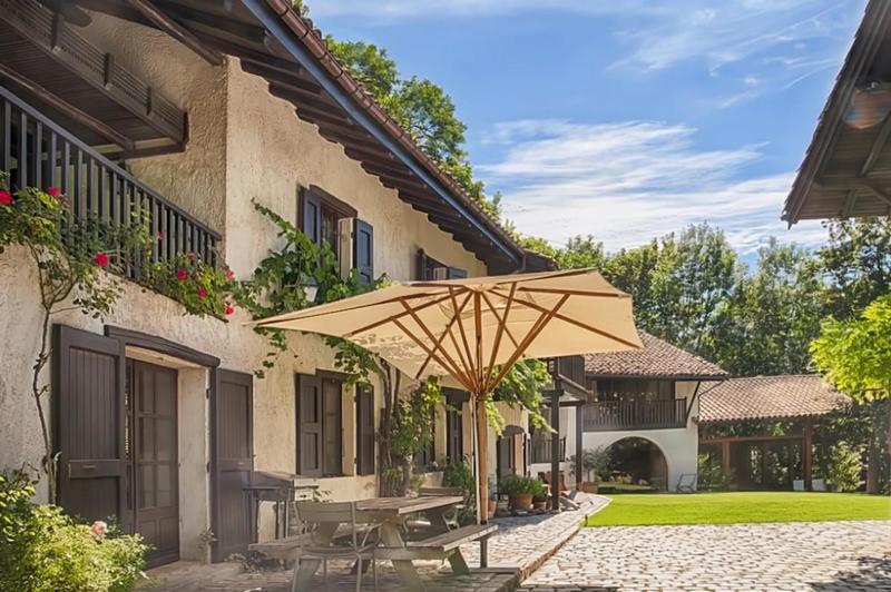 Propriété - 187 m² - 8 pièces