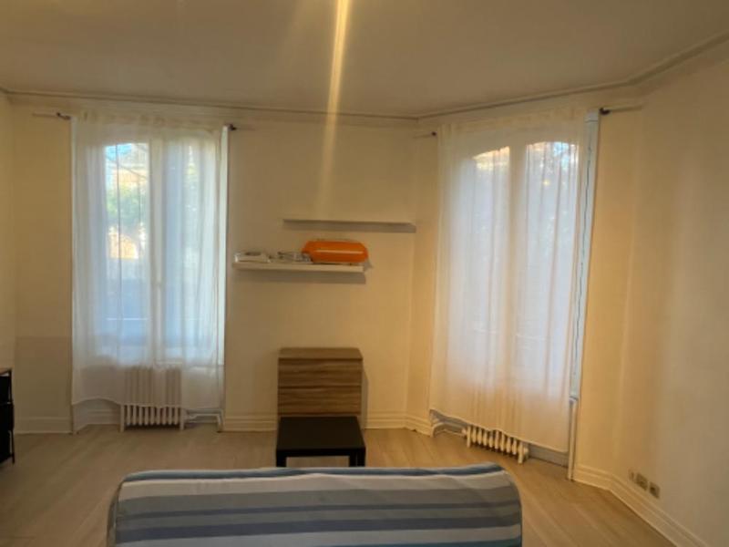 Studio - 25 m² - 1 pièce