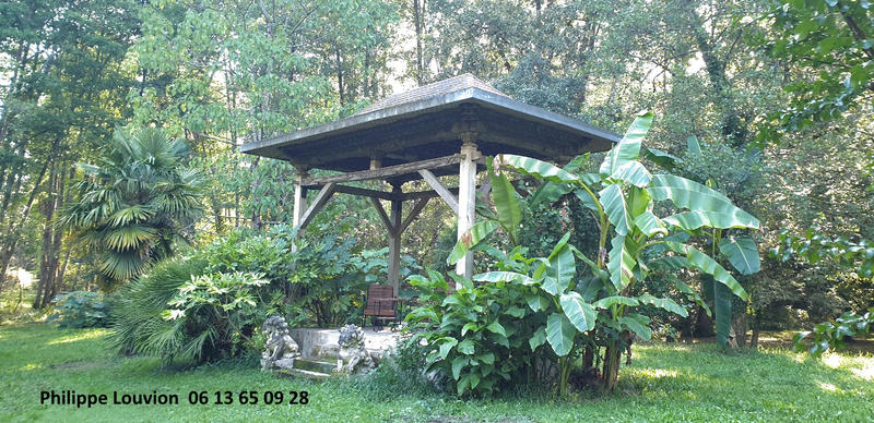 Demeure - 340 m² - 11 pièces