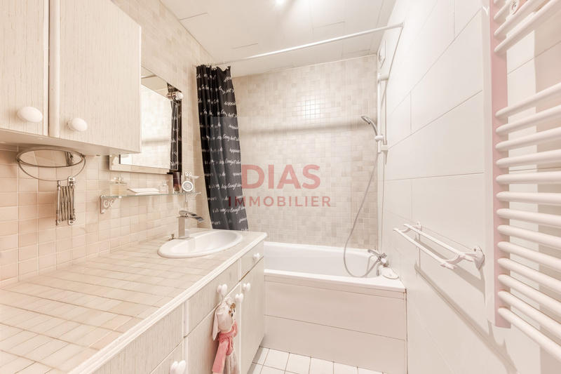 Appartement - 65 m² - 1 pièce