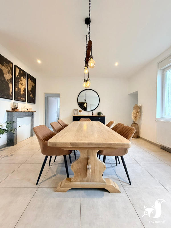 Maison - 222 m² - 7 pièces