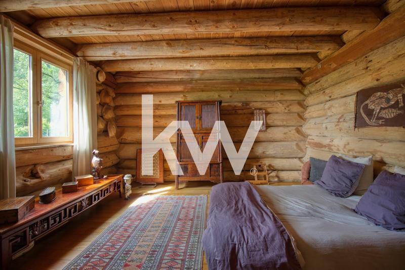 Maison - 260 m² - 8 pièces