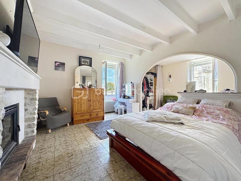 Maison - 288 m² - 7 pièces