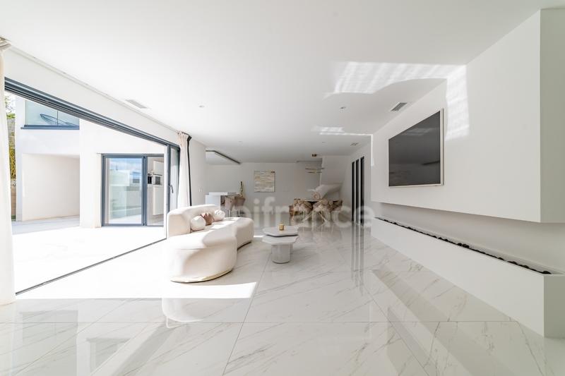 Maison - 150 m² - 5 pièces