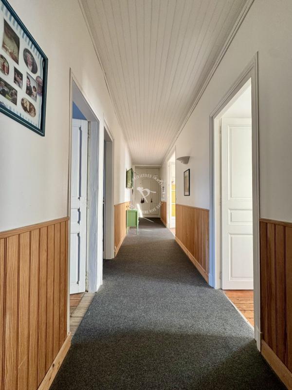 Appartement - 134 m² - 6 pièces