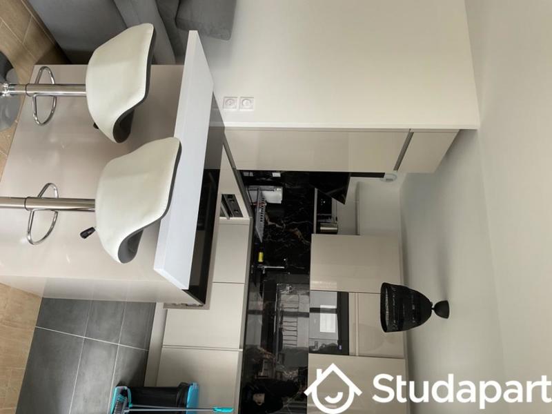 Chambre - 28 m² - 1 pièce