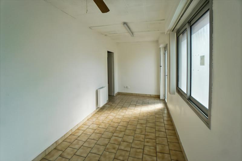 Local d'activité / Entrepôt - 96 m² - 4 pièces