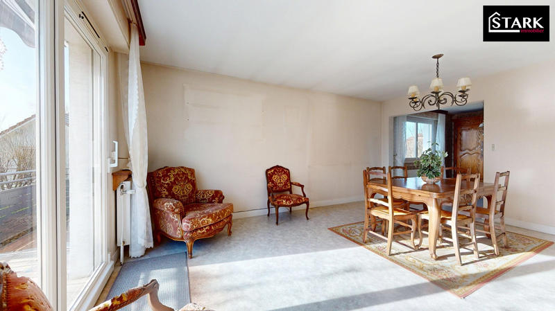 Maison - 92 m² - 5 pièces