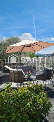 Maison de ville - 302 m² - 9 pièces