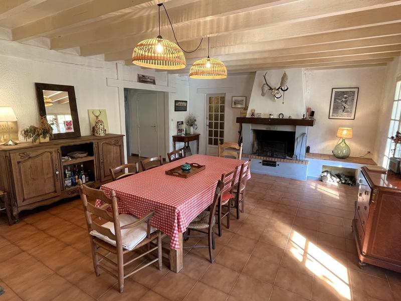 Maison - 280 m² - 6 pièces