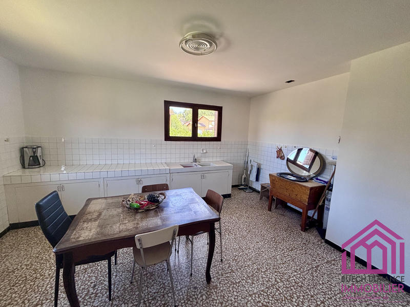 Maison - 199 m² - 10 pièces