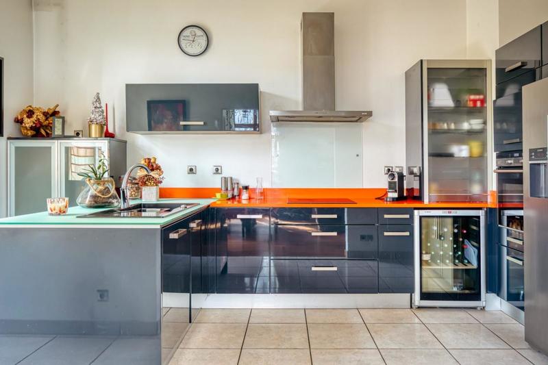 Appartement ancien - 100 m² - 3 pièces