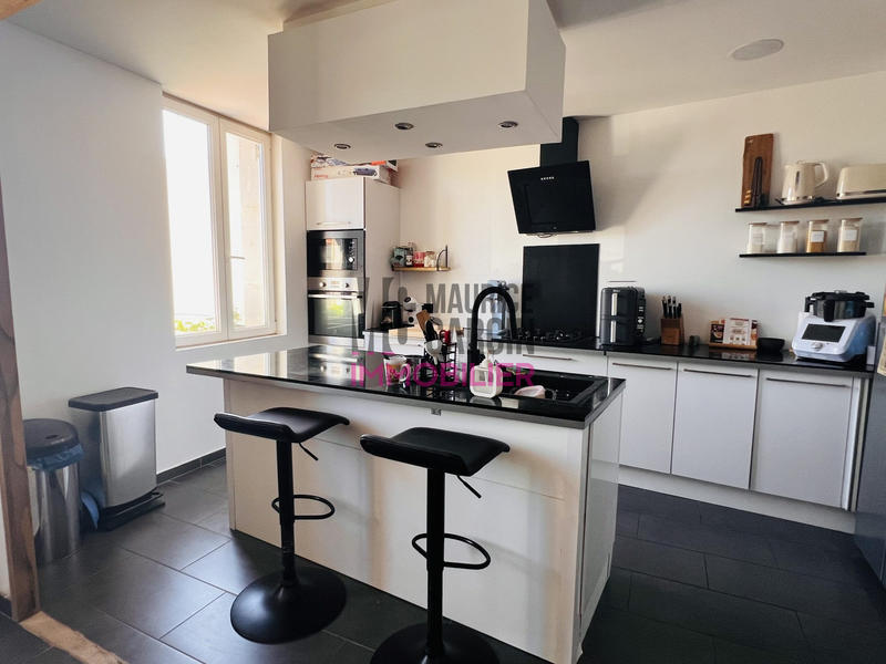 Appartement - 96 m² - 5 pièces