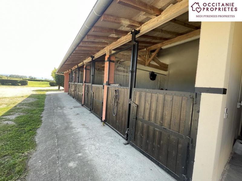 Maison de domaine équestre - 259 m² - 7 pièces