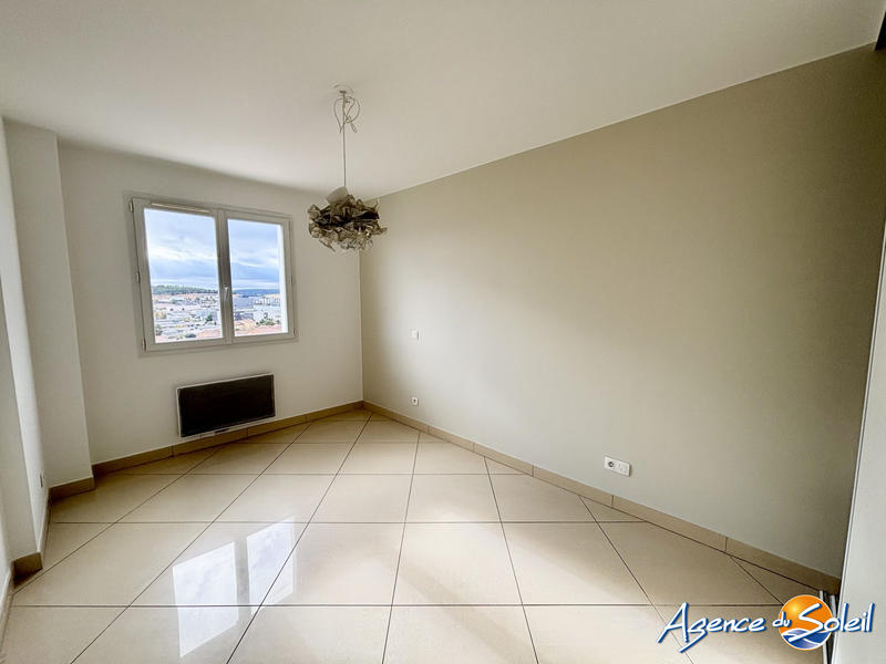 Maison - 79 m² - 6 pièces