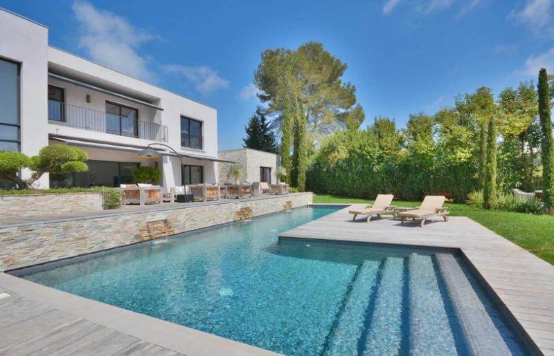 Villa - 250 m² - 7 pièces