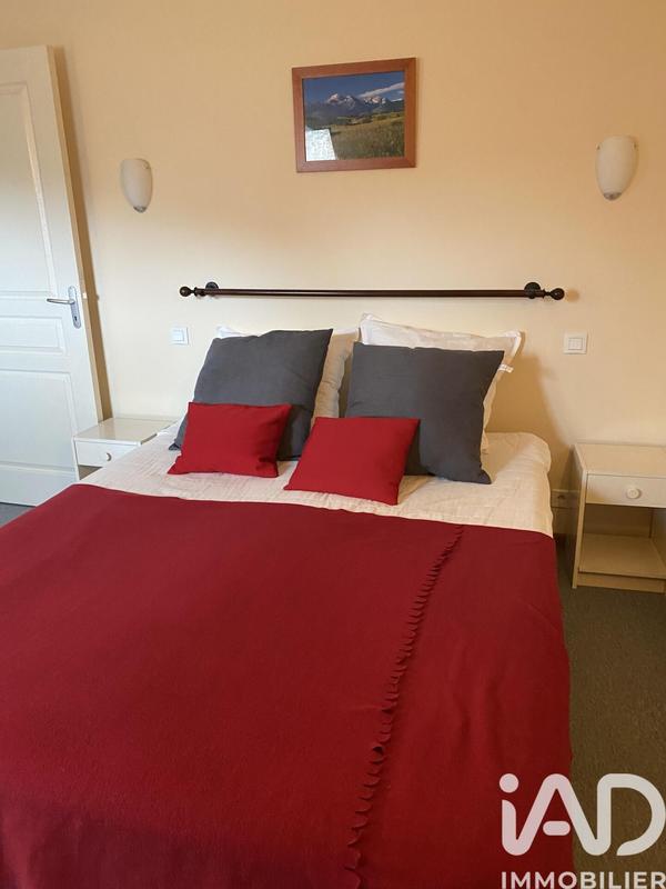 Maison - 240 m² - 11 pièces