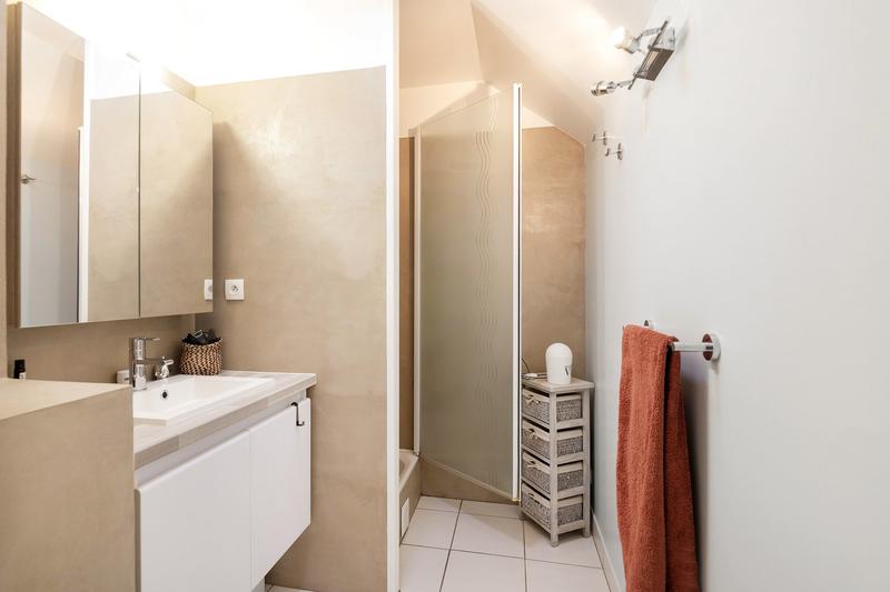 Maison - 177 m² - 7 pièces