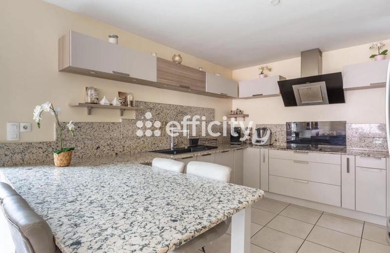 Villa - 181 m² - 7 pièces