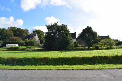Terrain constructible - 1 827 m²