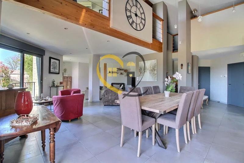 Maison - 176 m² - 6 pièces