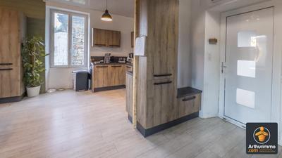 Maison - 90 m² - 3 pièces