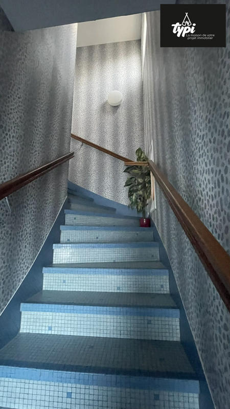 Local commercial - 230 m² - 10 pièces