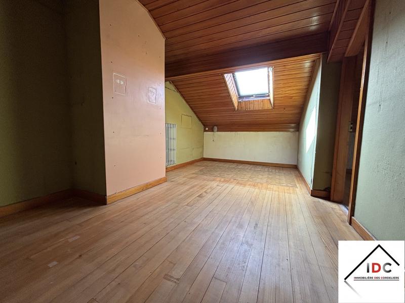 Maison - 198 m² - 5 pièces