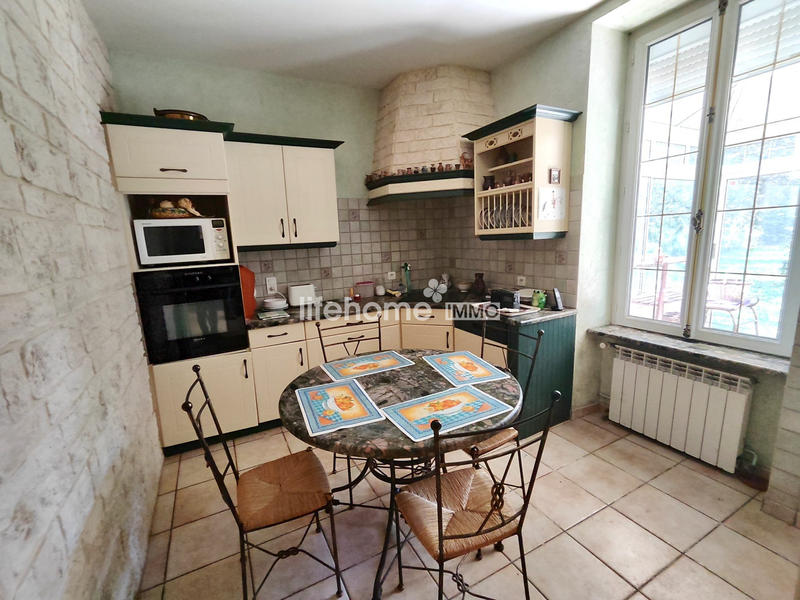 Villa - 295 m² - 9 pièces