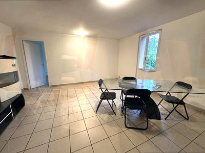 Appartement - 72 m² - 3 pièces