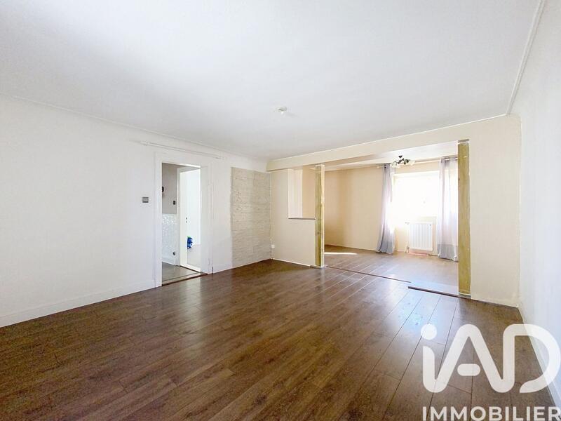 Maison - 213 m² - 6 pièces