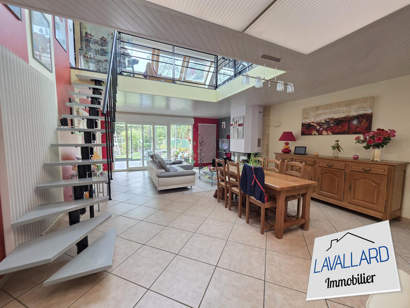 Maison - 165 m² - 5 pièces