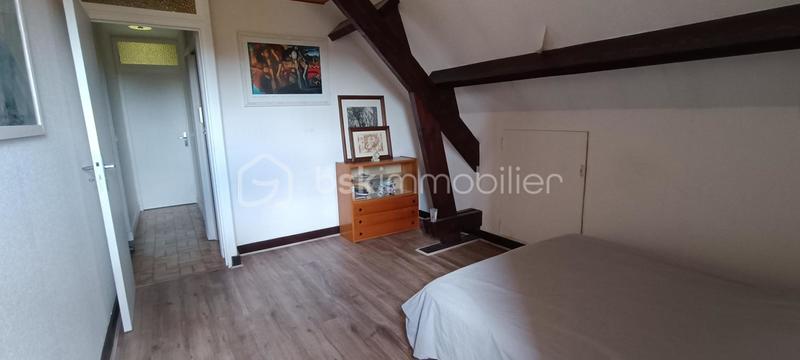 Maison traditionnelle - 130 m² - 8 pièces