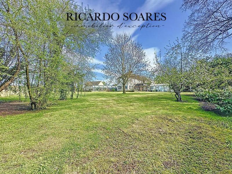 Demeure - 500 m² - 10 pièces