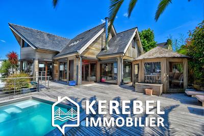 Maison - 137 m² - 6 pièces