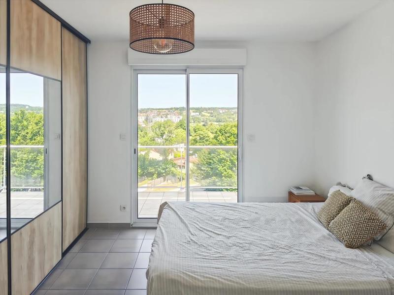 Appartement - 110 m² - 5 pièces